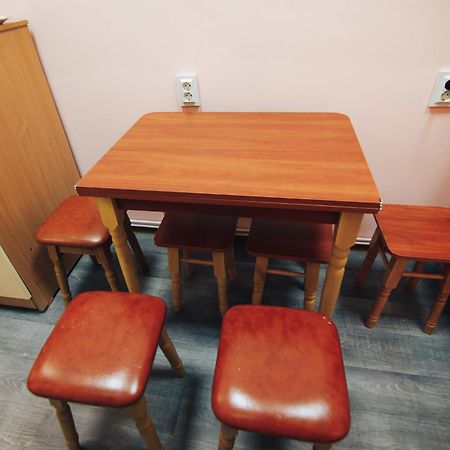 איוונו-פרנקיבסק Hostel “Lime” מראה חיצוני תמונה